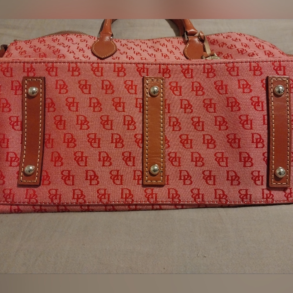 Beautiful Red Dooney tote - Picture 2 of 7